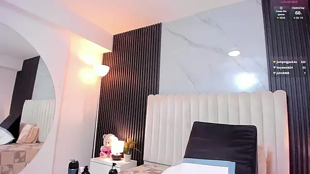 Samantha Claus online show from 09/14/25, 03:40