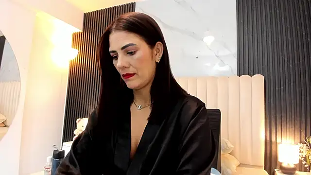 Samantha Claus online show from 11/11/25, 04:07