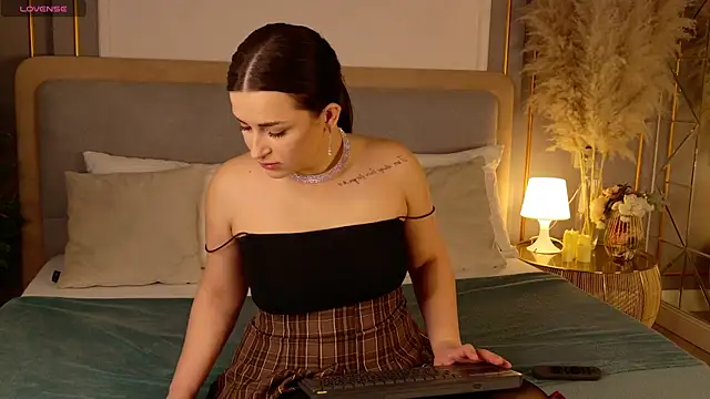 LanaElise online show from 01/09/26, 05:14