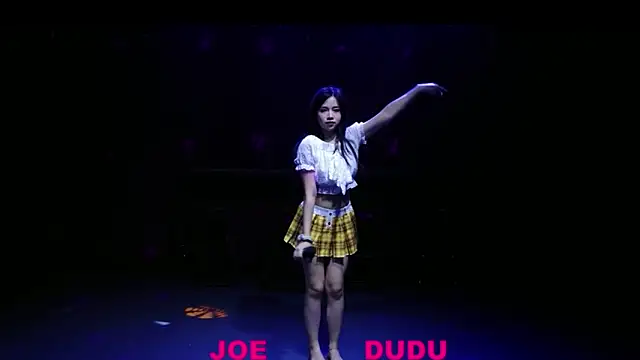 yznt-dudu online show from 10/10/25, 11:44