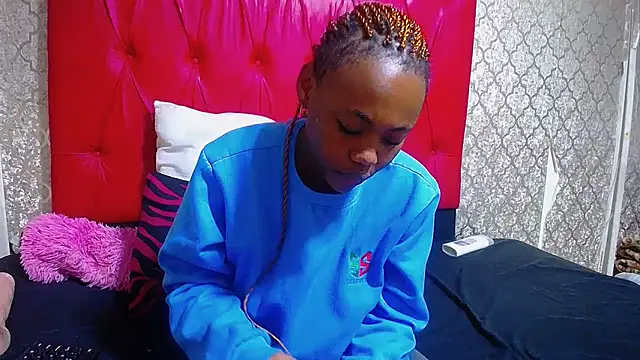 ItsMsBankss02 online show from 11/07/25, 07:18