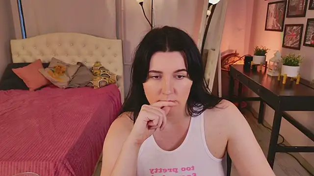 Snapshot of love_me__tonight_ chatting on 11/13/25, 10:19 love me tonight online show from 11/13/25, 10:19