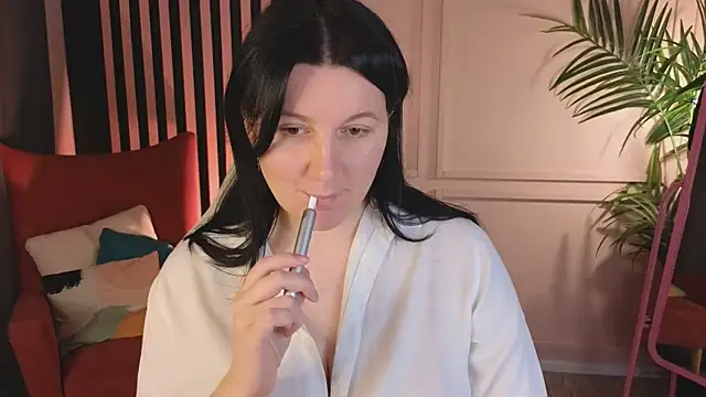 Snapshot of love_me__tonight_ chatting on 10/14/25, 01:06 love me tonight online show from 10/14/25, 01:06