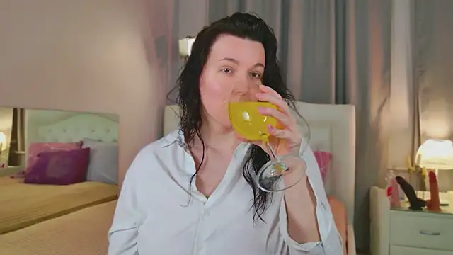 Snapshot of love_me__tonight_ chatting on 10/25/25, 09:59 love me tonight online show from 10/25/25, 09:59