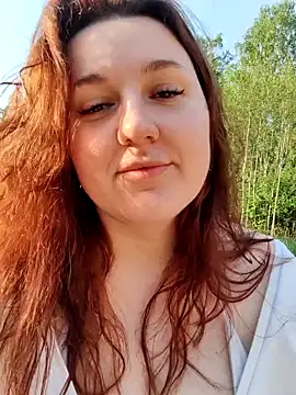 Snapshot of love_me__tonight_ chatting on 05/19/26, 04:47 love me tonight online show from 05/19/26, 04:47