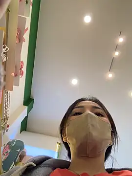 Linh 2004 online show from 02/24/26, 05:19