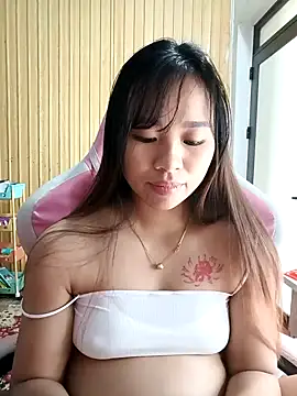 Snapshot of Na_na90 chatting on 11/25/25, 01:06 Na na90 online show from 11/25/25, 01:06