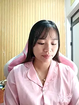 Snapshot of Na_na90 chatting on 10/23/25, 12:42 Na na90 online show from 10/23/25, 12:42