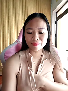 Snapshot of Na_na90 chatting on 10/05/25, 12:34 Na na90 online show from 10/05/25, 12:34