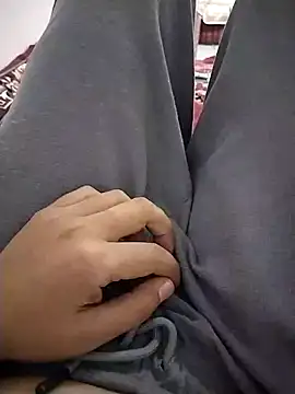 Snapshot of zorhotty chatting on 10/12/25, 11:44 zorhotty online show from 10/12/25, 11:44