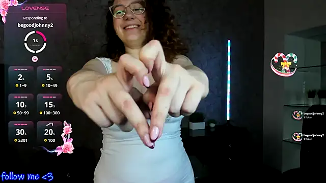 ellie coy  online show from 10/19/25, 08:17