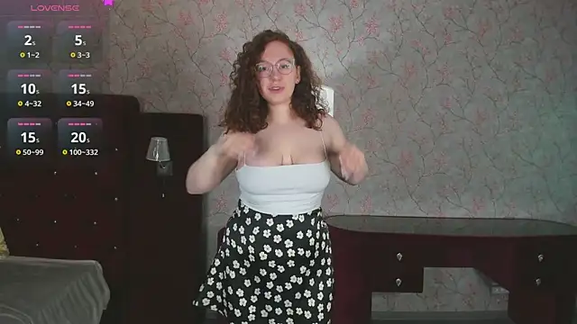 ellie coy  online show from 03/21/26, 07:18