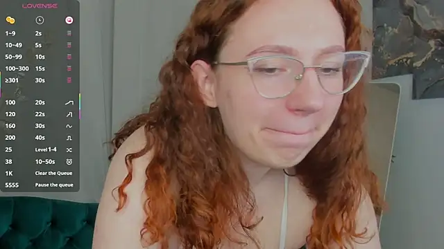 ellie coy  online show from 12/22/25, 01:22