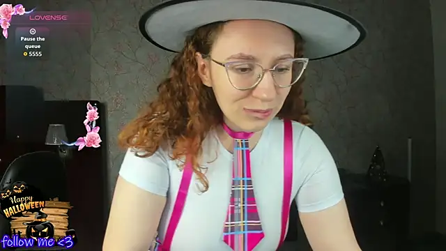 ellie coy  online show from 10/27/25, 07:42