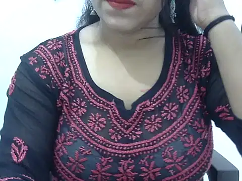 Snapshot of LIYO_ chatting on 07/07/26, 06:58 LIYO online show from 07/07/26, 06:58