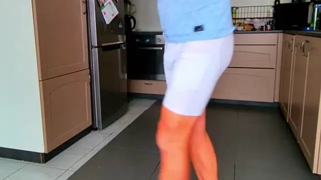 BRIANSILK77 online show from 04/21/26, 07:37