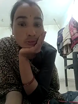 Snapshot of Hot_raaani chatting on 01/18/26, 05:27 Hot raaani online show from 01/18/26, 05:27