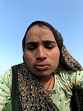 Snapshot of Hot_raaani chatting on 12/19/25, 07:55 Hot raaani online show from 12/19/25, 07:55