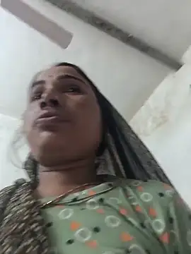 Snapshot of Hot_raaani chatting on 02/11/26, 11:32 Hot raaani online show from 02/11/26, 11:32