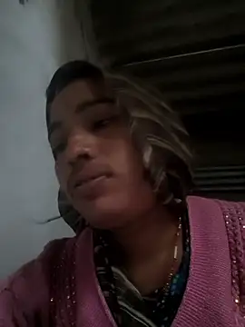 Snapshot of Hot_raaani chatting on 12/17/25, 01:43 Hot raaani online show from 12/17/25, 01:43