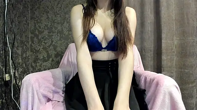  Venesa  online show from 12/15/25, 07:09