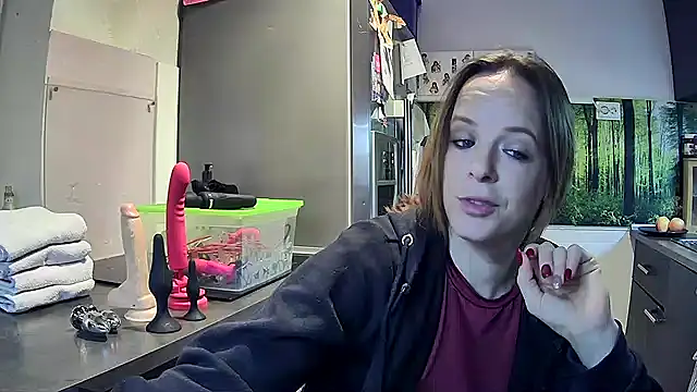 Snapshot of SexyMilf_37 chatting on 10/09/25, 07:58 SexyMilf 37 online show from 10/09/25, 07:58