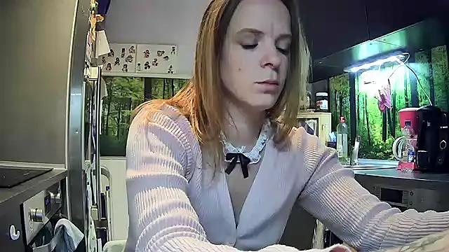 Snapshot of SexyMilf_37 chatting on 09/23/25, 08:38 SexyMilf 37 online show from 09/23/25, 08:38