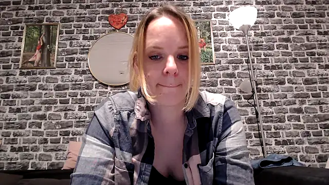 SexyMilf 37 online show from 04/18/26, 08:42