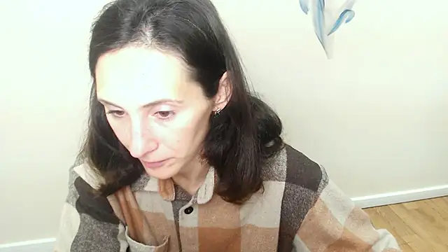 Snapshot of AlissaJersi chatting on 10/06/25, 08:37 AlissaJersi online show from 10/06/25, 08:37