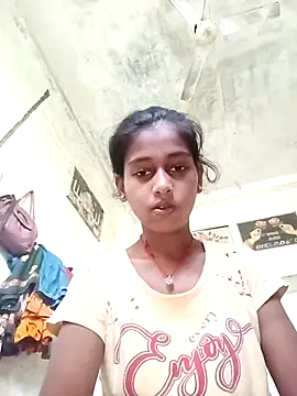 Snapshot of Saniye-143 chatting on 09/10/25, 05:17 Saniye-143 online show from 09/10/25, 05:17