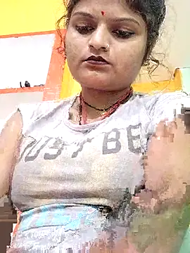 Hot mirchjii online show from 10/11/25, 09:43