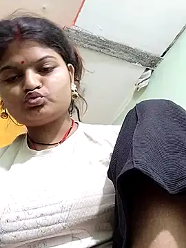 Hot mirchjii online show from 10/28/25, 03:29