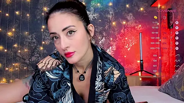 Snapshot of sweet_chris_diamond chatting on 10/24/25, 01:37 sweet chris diamond online show from 10/24/25, 01:37