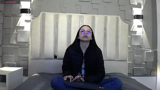 katalina07 1 online show from 04/18/26, 02:52