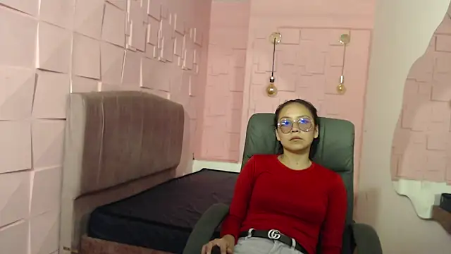 Snapshot of katalina07_1 chatting on 09/21/25, 05:29 katalina07 1 online show from 09/21/25, 05:29