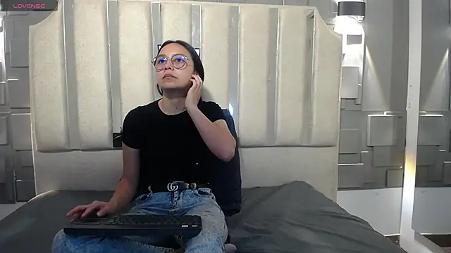 katalina07 1 online show from 03/12/26, 02:21