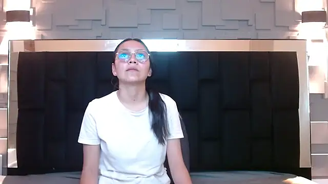 Snapshot of katalina07_1 chatting on 10/06/25, 04:08 katalina07 1 online show from 10/06/25, 04:08