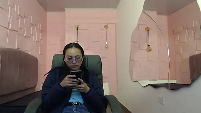 Snapshot of katalina07_1 chatting on 09/23/25, 04:03 katalina07 1 online show from 09/23/25, 04:03