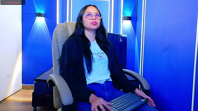 katalina07 1 online show from 06/01/26, 04:39