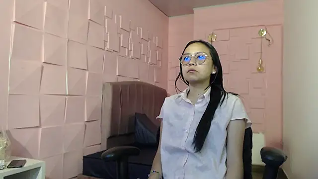 Snapshot of katalina07_1 chatting on 12/01/25, 01:56 katalina07 1 online show from 12/01/25, 01:56