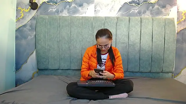 katalina07 1 online show from 04/14/26, 03:28