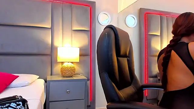 Snapshot of GabyMoreau chatting on 01/18/26, 01:25 GabyMoreau online show from 01/18/26, 01:25