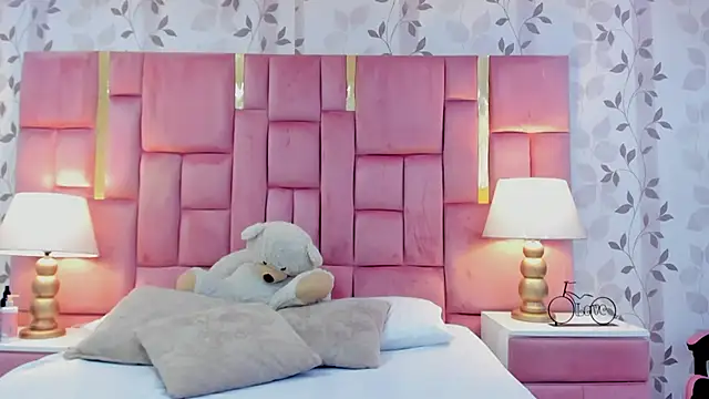 GabyMoreau online show from 03/06/26, 08:37