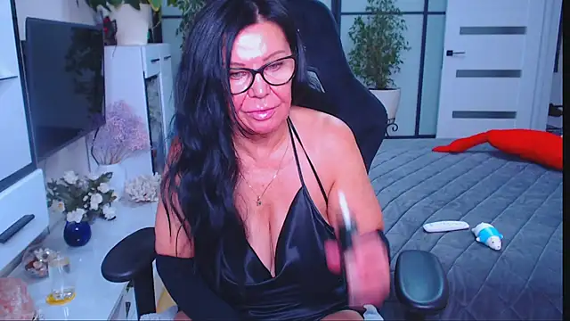 Anna Blare online show from 10/10/25, 10:49