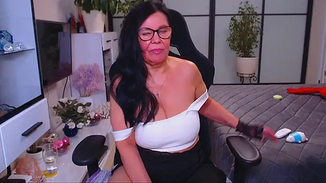 Anna Blare online show from 11/30/25, 10:16