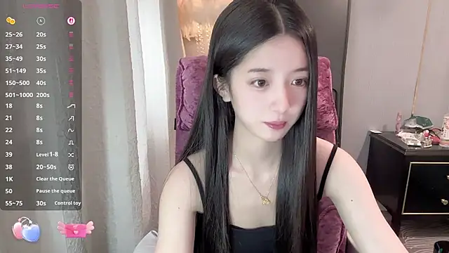 Snapshot of OiOi-666 chatting on 06/10/26, 02:13 OiOi-666 online show from 06/10/26, 02:13