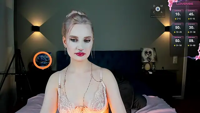 Snapshot of linda_ada chatting on 09/30/25, 06:47 linda ada online show from 09/30/25, 06:47