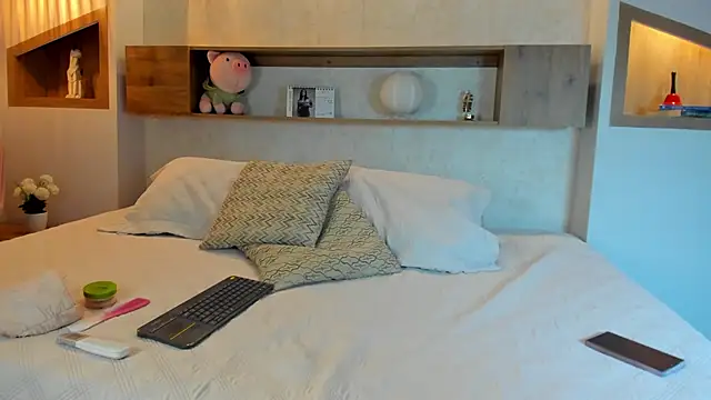 Emilly Beaumont online show from 02/22/26, 12:40