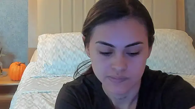 Emilly Beaumont online show from 10/14/25, 11:44