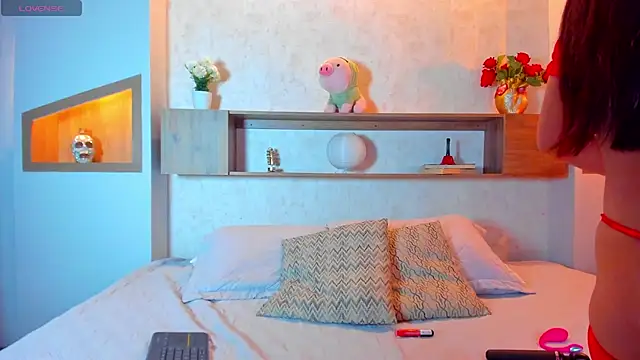 Emilly Beaumont online show from 01/13/26, 01:37